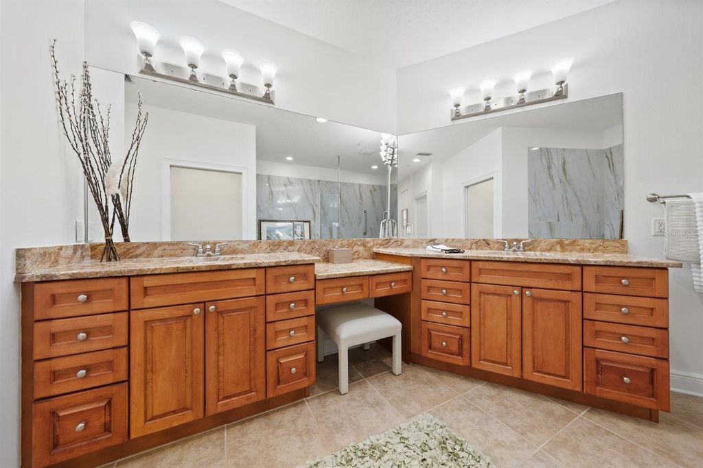 Image 26 of property listing at 1030 BELLASOL WAY 3201, Apollo Beach, FL 33572