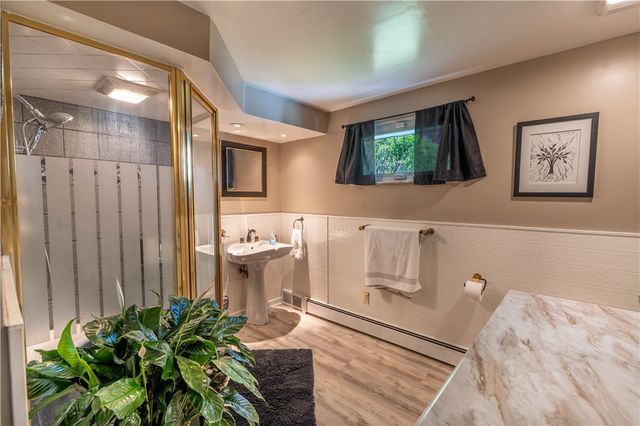 1034 Preston Drive, N Versailles, PA 15137