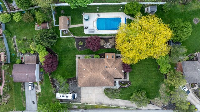 1034 Preston Drive, N Versailles, PA 15137