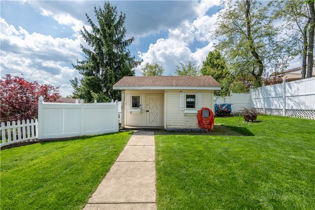 1034 Preston Drive, N Versailles, PA 15137