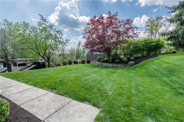 1034 Preston Drive, N Versailles, PA 15137