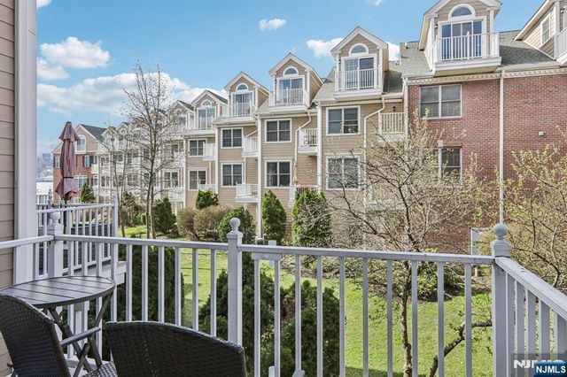458 Buffalo Court 458, West New York, NJ 07093