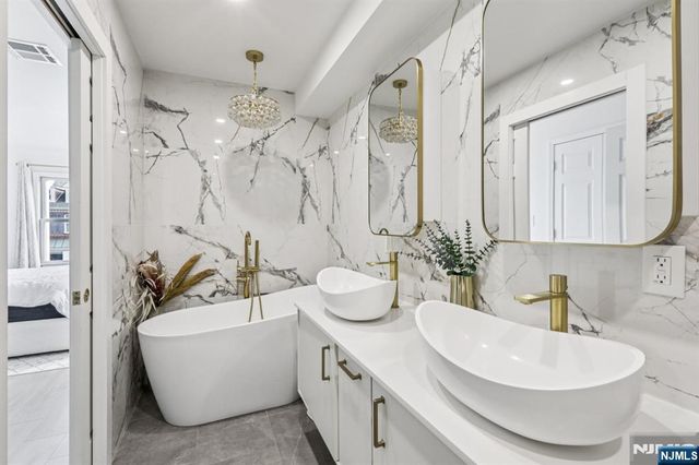 458 Buffalo Court 458, West New York, NJ 07093