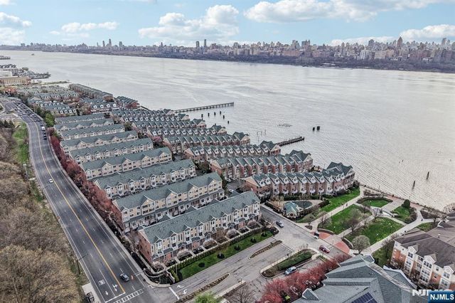 458 Buffalo Court 458, West New York, NJ 07093