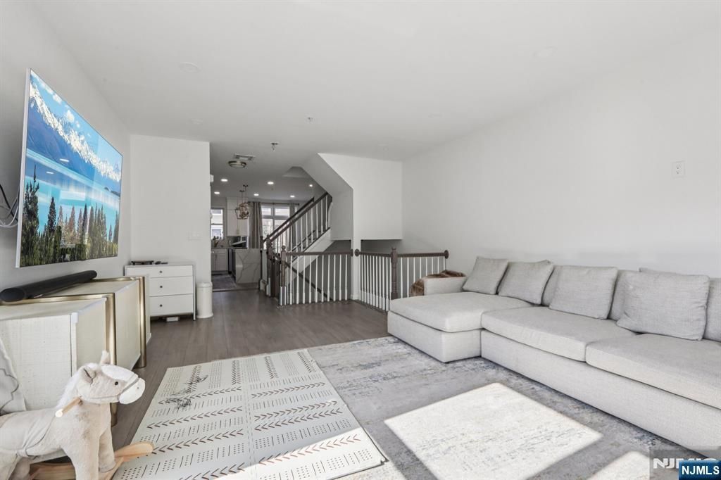 458 Buffalo Court 458, West New York, NJ 07093