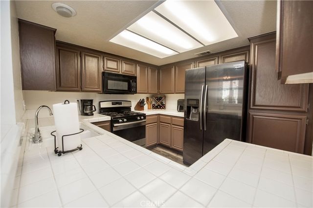 2290 Indigo Hills Drive 6, Corona, CA 92879