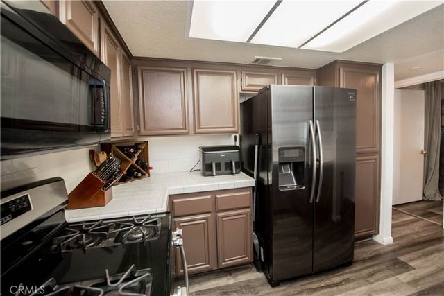 2290 Indigo Hills Drive 6, Corona, CA 92879