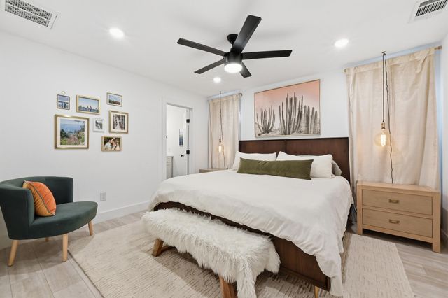 1406 Camelot CIR 1, Austin, TX 78745