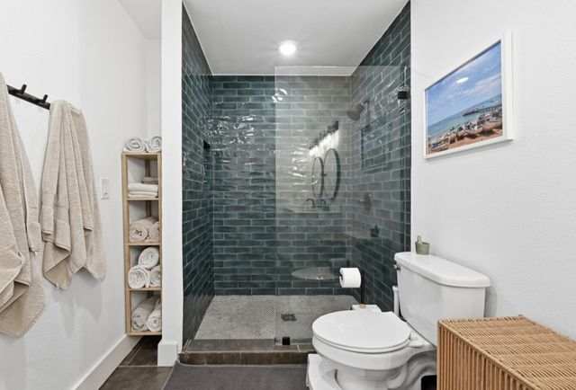 1406 Camelot CIR 1, Austin, TX 78745