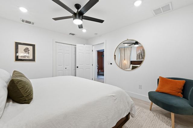 1406 Camelot CIR 1, Austin, TX 78745