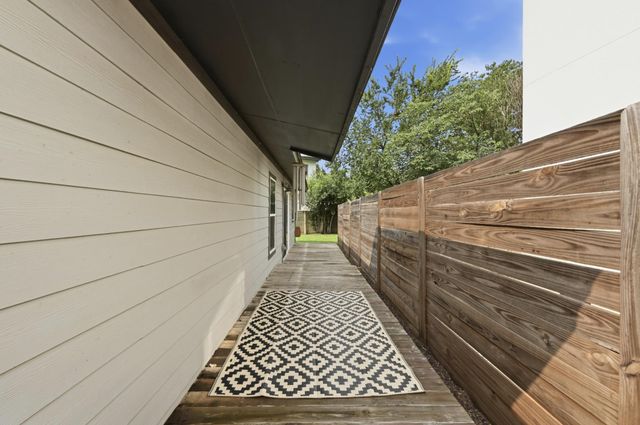 1406 Camelot CIR 1, Austin, TX 78745