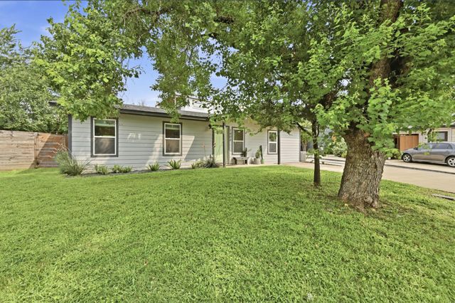 1406 Camelot CIR 1, Austin, TX 78745