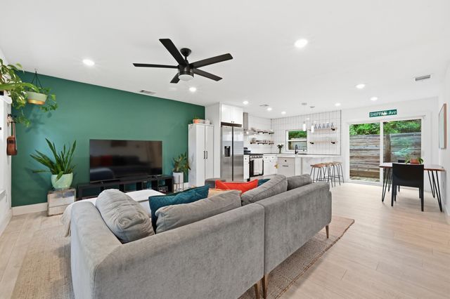 1406 Camelot CIR 1, Austin, TX 78745