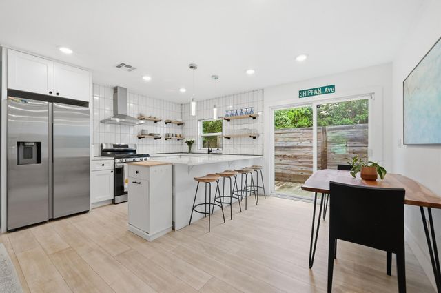 1406 Camelot CIR 1, Austin, TX 78745