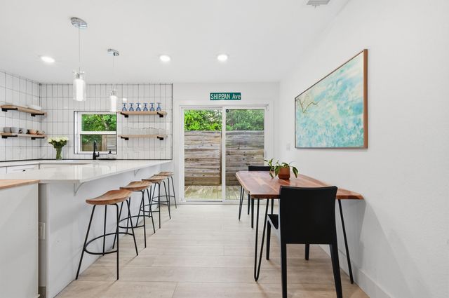 1406 Camelot CIR 1, Austin, TX 78745