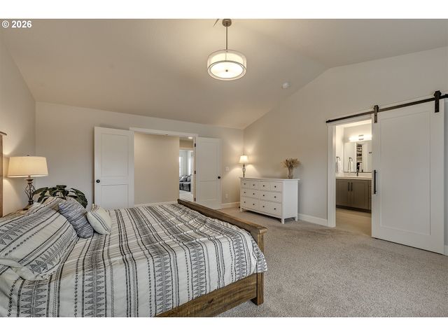 1004 Ne 17TH Ave, Canby, OR 97013