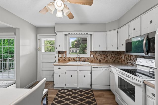 6364 Dawn Way, Inver Grove Heights, MN 55076