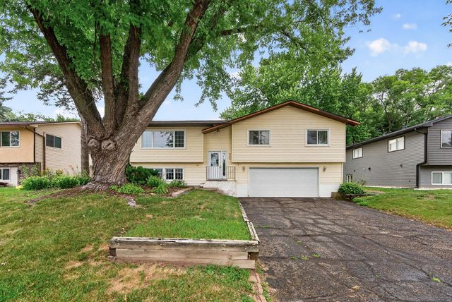 6364 Dawn Way, Inver Grove Heights, MN 55076