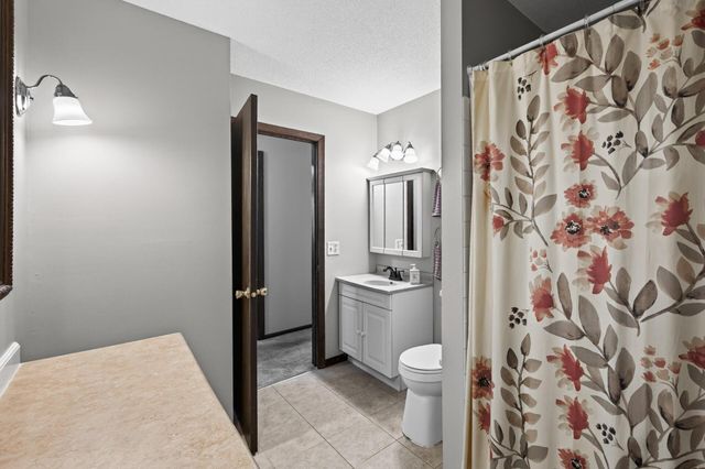 6364 Dawn Way, Inver Grove Heights, MN 55076