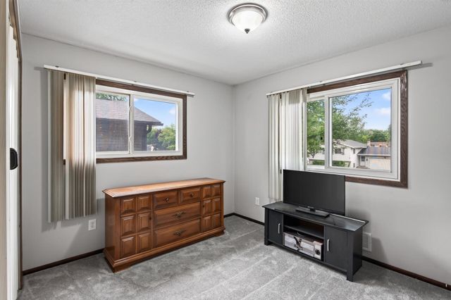 6364 Dawn Way, Inver Grove Heights, MN 55076