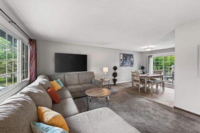 6364 Dawn Way, Inver Grove Heights, MN 55076