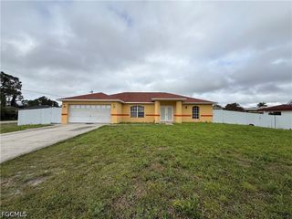 696 Homestead RD S, Lehigh Acres, FL 33974