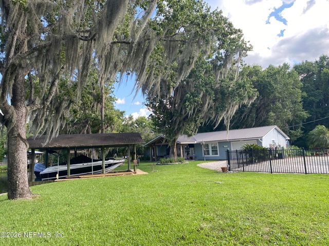 137 & 135 RIVERSIDE Drive, Satsuma, FL 32189