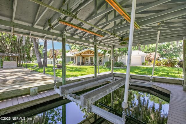 137 & 135 RIVERSIDE Drive, Satsuma, FL 32189