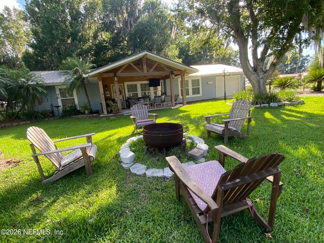 137 & 135 RIVERSIDE Drive, Satsuma, FL 32189