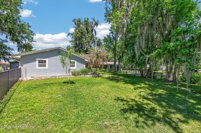 137 & 135 RIVERSIDE Drive, Satsuma, FL 32189