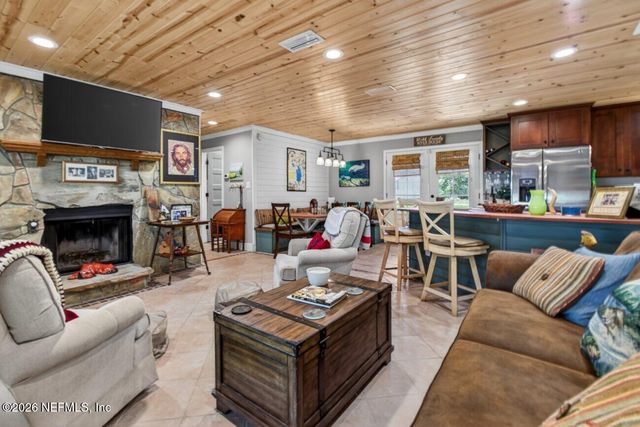 137 & 135 RIVERSIDE Drive, Satsuma, FL 32189