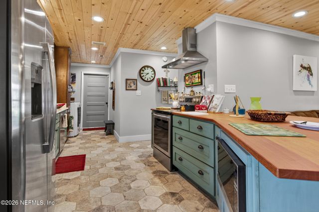137 & 135 RIVERSIDE Drive, Satsuma, FL 32189