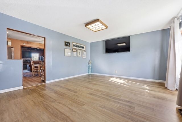 8045 NORTHWAY Drive, Hanover Park, IL 60133