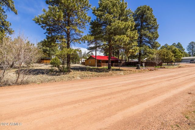2074 THOUSAND PINES Drive, Overgaard, AZ 85933
