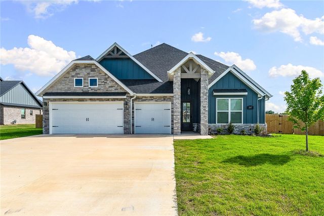 207 Jenna Lane, Gravette, AR 72736