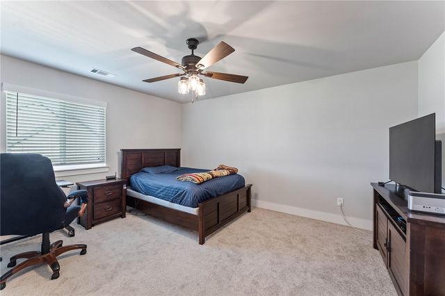 207 Jenna Lane, Gravette, AR 72736