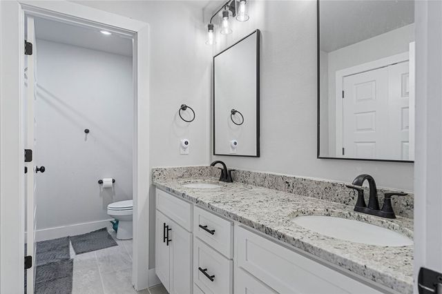 207 Jenna Lane, Gravette, AR 72736