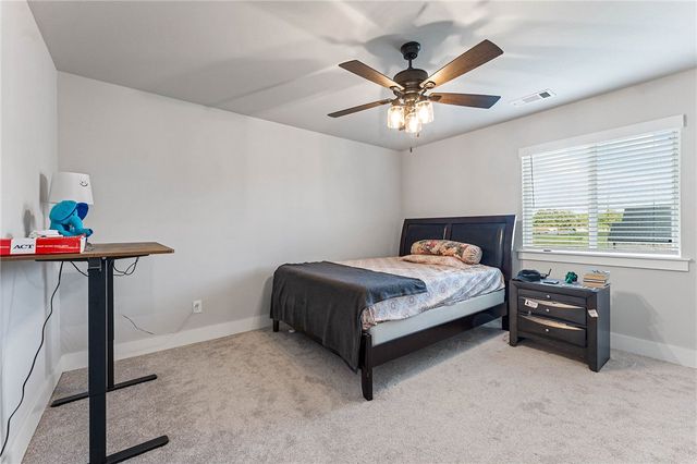 207 Jenna Lane, Gravette, AR 72736