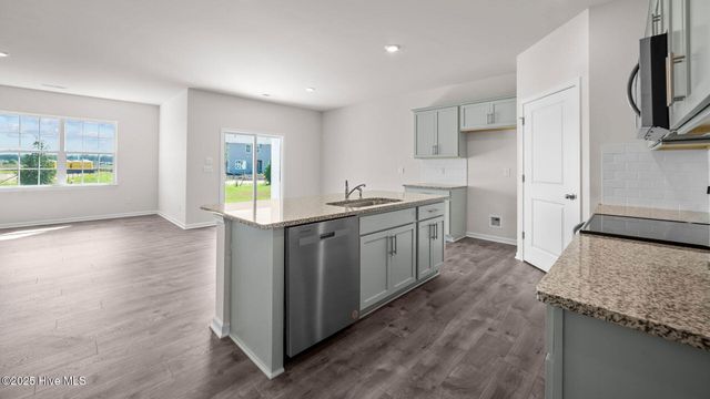 1424 Green Ridge Drive, Winterville, NC 28590