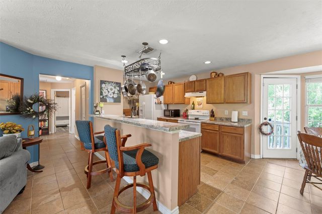 437 County Road 165 Drive, Boling, TX 77420