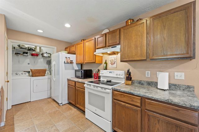 437 County Road 165 Drive, Boling, TX 77420