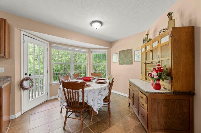 437 County Road 165 Drive, Boling, TX 77420