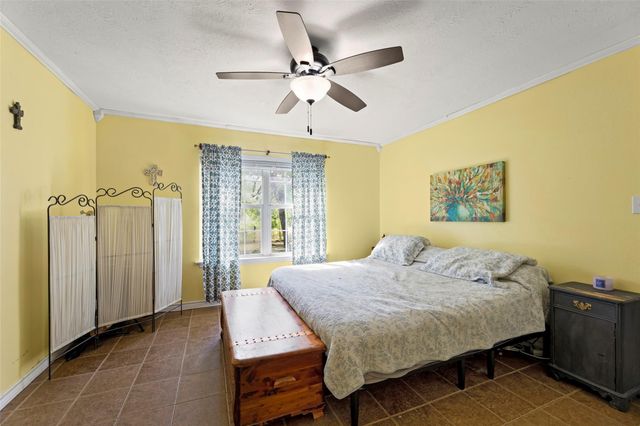 437 County Road 165 Drive, Boling, TX 77420