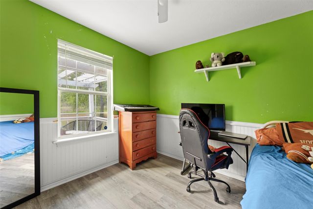 437 County Road 165 Drive, Boling, TX 77420