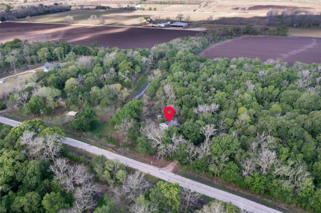 437 County Road 165 Drive, Boling, TX 77420