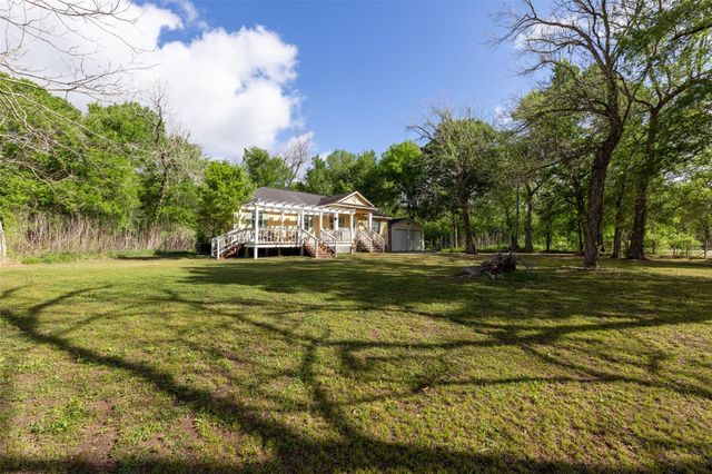437 County Road 165 Drive, Boling, TX 77420