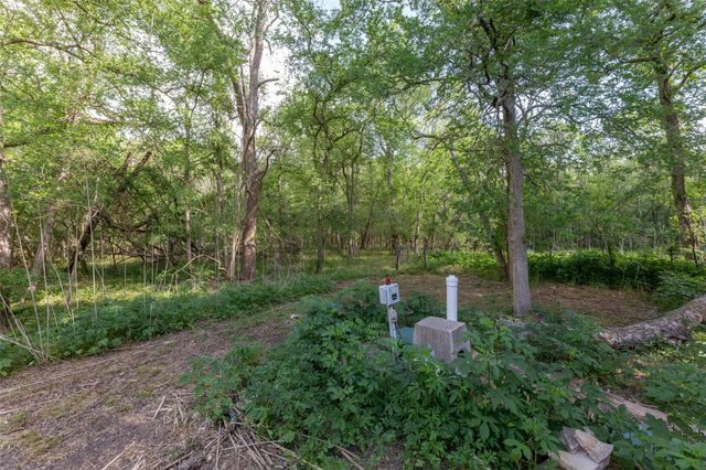 437 County Road 165 Drive, Boling, TX 77420