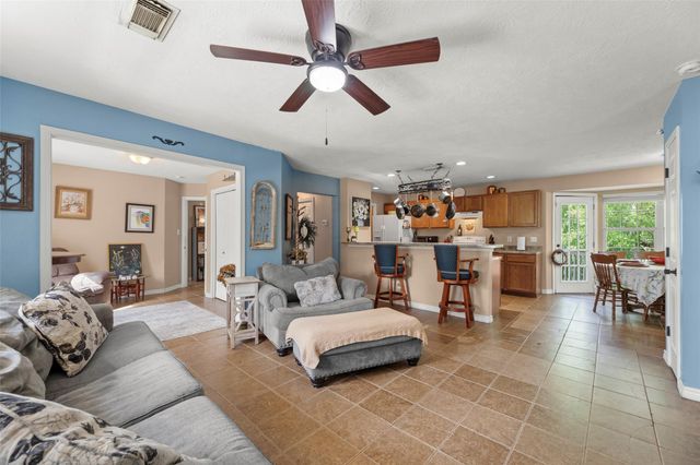 437 County Road 165 Drive, Boling, TX 77420