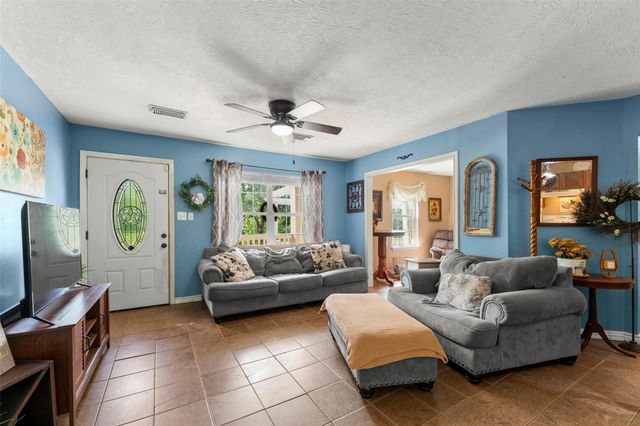 437 County Road 165 Drive, Boling, TX 77420