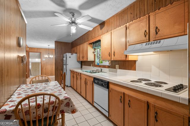 24 Leisure Drive NW, Rome, GA 30165